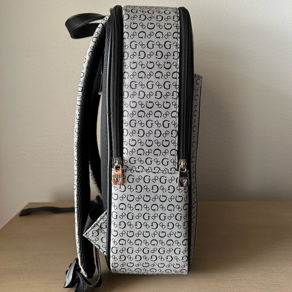 GUESS Gray Monogram Laptop Backpack - Picture 4 of 5